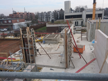 Bild 4:   Blick von Westen nach Osten auf den östlichen Abschnitt der Baustelle