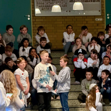 Antrittsbesuch des Bürgermeisters Dr. Leon an der KGS Teveren 