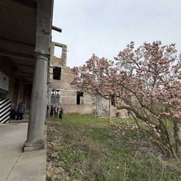 Bronzeplakette der Deutschen Stiftung Denkmalschutz für Schloss Leerodt