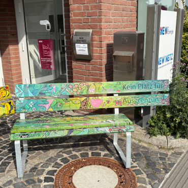 Einweihung neuer „Bänke gegen Ausgrenzung“ in Geilenkirchen